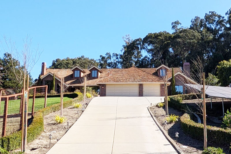 24015 Ranchito del Rio Court Front