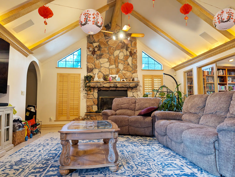 24015 Ranchito del Rio Court Livingroom