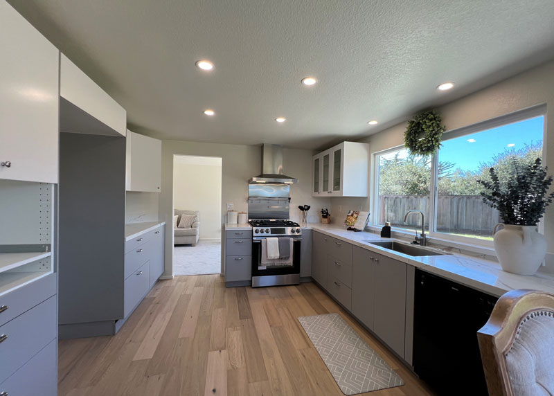 3245 Estrella del Mar Way Kitchen