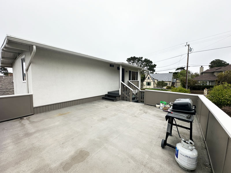 702 Rosemont Avenue Deck